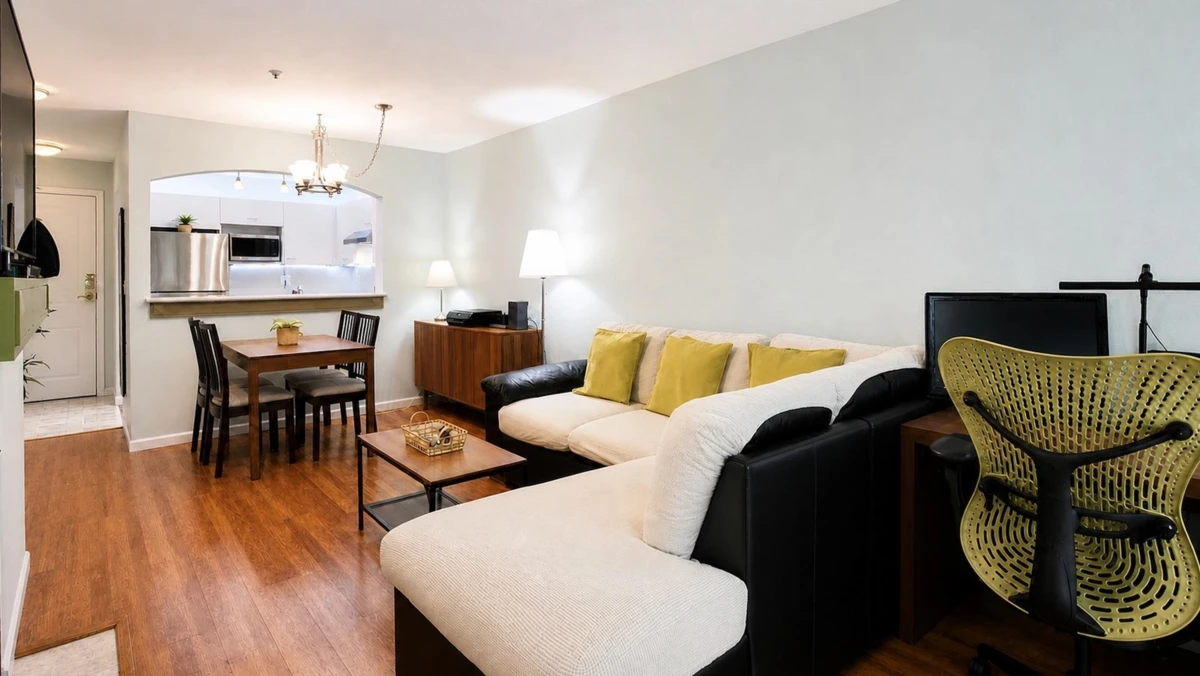 Family Room Photo of 333 1252 Town Centre Boulevard, Coquitlam, BC
