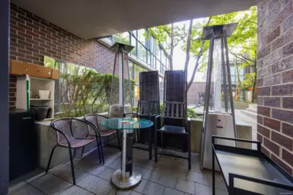 Kitchen Island Photo of 1082 Hornby Street, Vancouver, BC