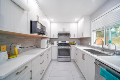 Walk-In Closet Photo of 2 8491 Blundell Road, Richmond, BC