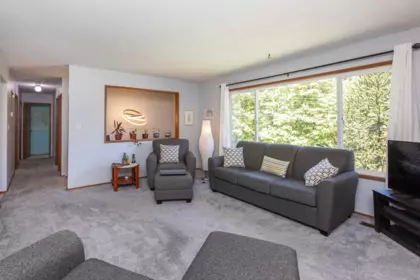 Primary Bedroom Photo of 34470 Laburnum Avenue, Abbotsford, BC