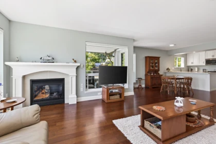 Breakfast Nook Photo of 202 15717 Marine Drive, White Rock, BC