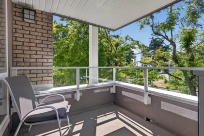 Garden / Landscaping Photo of 202 15717 Marine Drive, White Rock, BC
