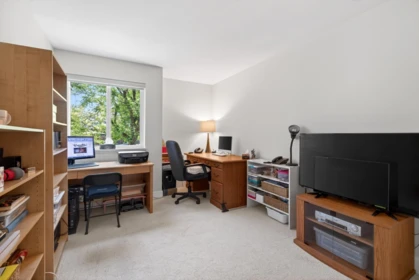 Hallway Photo of 202 15717 Marine Drive, White Rock, BC