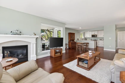 Primary Bedroom Photo of 202 15717 Marine Drive, White Rock, BC