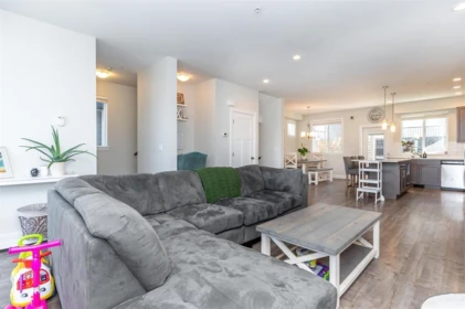 Breakfast Nook Photo of 50 47042 Macfarlane Place, Chilliwack, BC