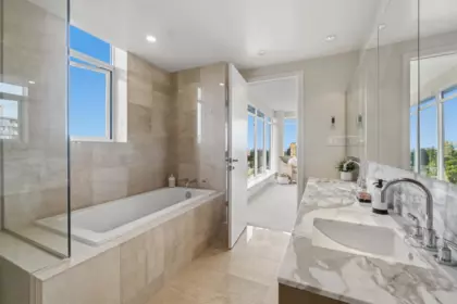 Guest Bathroom Photo of 1003 5955 Balsam Street, Vancouver, BC