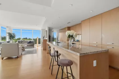 Kitchen Island Photo of 1003 5955 Balsam Street, Vancouver, BC