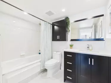 Walk-In Closet Photo of 902 7108 Edmonds Street, Burnaby, BC