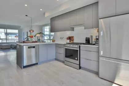 Kitchen Island Photo of 9 4408 Cormorant Way, Tsawwassen, BC