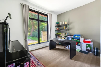 Primary Bedroom Photo of 3430 Aintree Drive, North Vancouver, BC