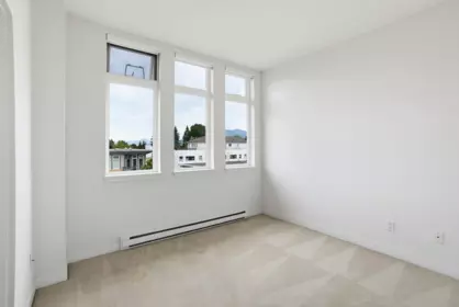 Entry Foyer Photo of 206 5632 Kings Road, Vancouver, BC
