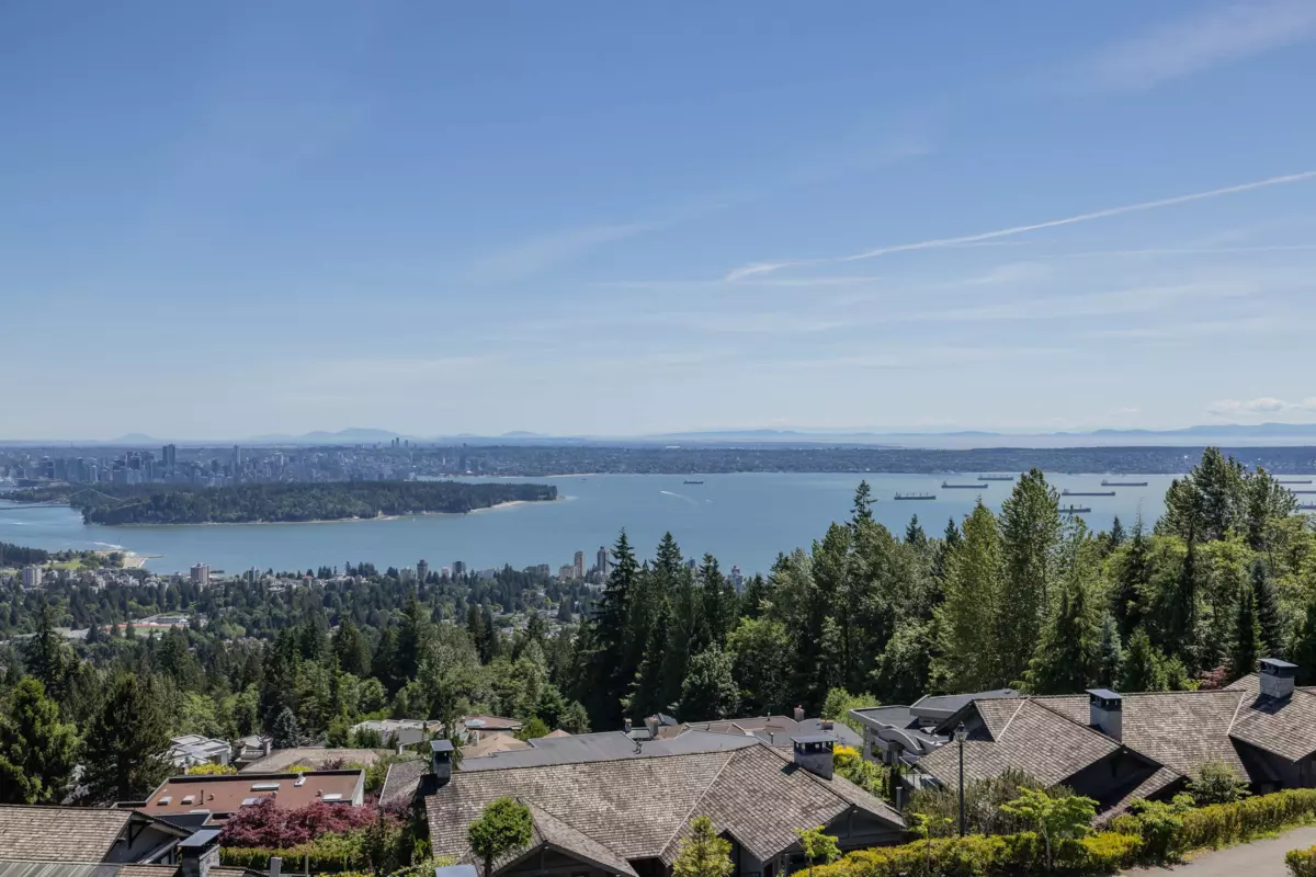 Family Room Photo of PH2 2200 Chippendale Road, West Vancouver, BC