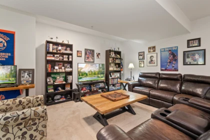 Basement Recreation Room Photo of 131 46211 Promontory Road, Chilliwack, BC