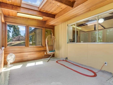 Breakfast Nook Photo of 423 Winona Street, Coquitlam, BC