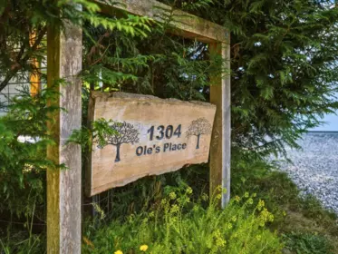Front Yard Photo of 1304 Oles Place, Roberts Creek, BC