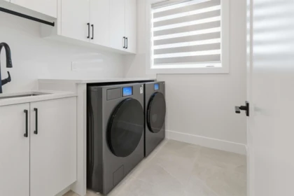 Guest Bathroom Photo of 2 3871 Springfield Drive, Richmond, BC