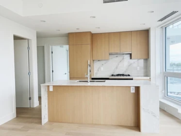 Kitchen Island Photo of 1003 1475 Foster Street, White Rock, BC