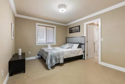 Entry Foyer Photo of 14683 61 Avenue, Surrey, BC