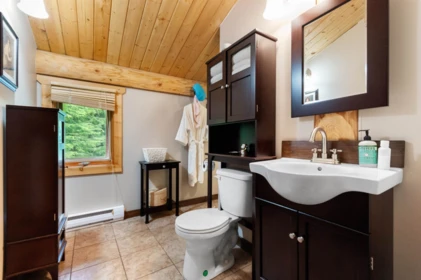 Walk-In Closet Photo of A22 14581 Alpine Boulevard, Hope, BC