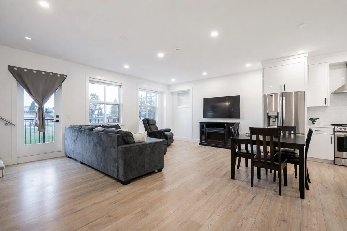 Family Room Photo of 9 32160 Peardonville Road, Abbotsford, BC