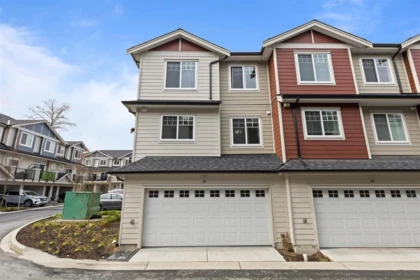 40 13898 64 Avenue, Surrey, BC, Surrey — Townhouse for sale