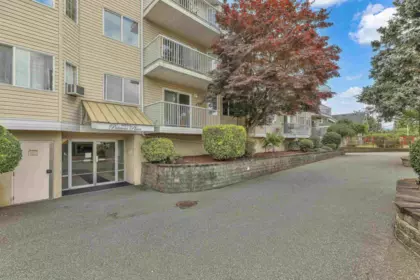 Hallway Photo of 303 8934 Mary Street, Chilliwack, BC