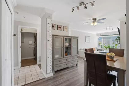 Breakfast Nook Photo of 418 2962 Trethewey Street, Abbotsford, BC