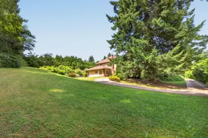 Community Amenities Photo (Clubhouse) of 14078 31a Avenue, Surrey, BC
