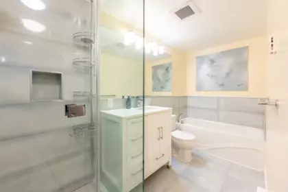 Office / Den Photo of 1 1386 W 6th Avenue, Vancouver, BC