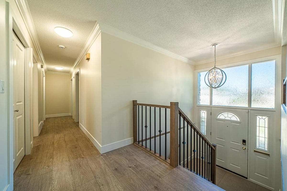 Dining Area Photo of 14654 106 Avenue, Surrey, BC