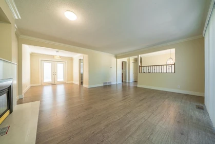 Kitchen Island Photo of 14654 106 Avenue, Surrey, BC