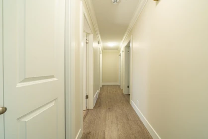 Primary Bathroom Photo of 14654 106 Avenue, Surrey, BC