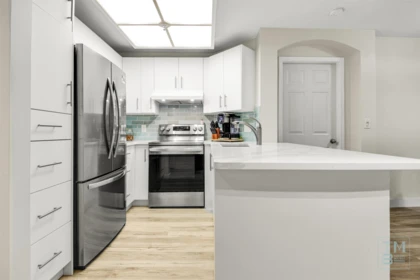 Kitchen Photo of 203 22015 48 Avenue, Langley, BC