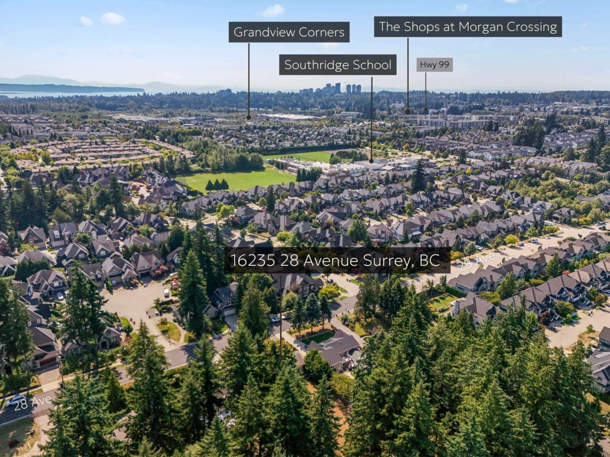 Living Room Photo of 16235 28 Ave, Surrey, BC