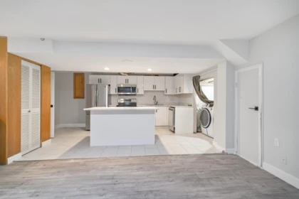 Mudroom Photo of 16235 28 Ave, Surrey, BC