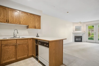 Kitchen Island Photo of 119 67 Miner Street, New Westminster, BC