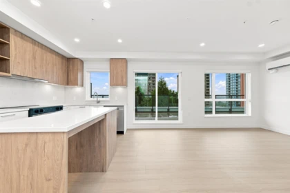 Kitchen Photo of 423 82 First Street, New Westminster, BC