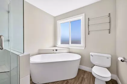 Guest Bathroom Photo of 19442 67a Avenue, Surrey, BC
