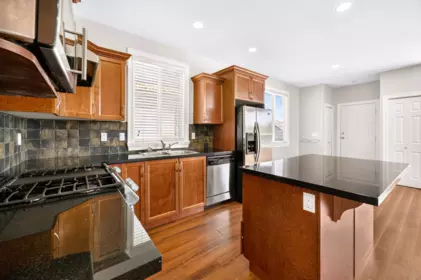 Kitchen Island Photo of 19442 67a Avenue, Surrey, BC