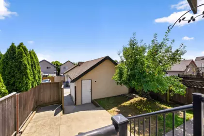 Outdoor Patio Photo of 19442 67a Avenue, Surrey, BC