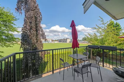 Kitchen Island Photo of 39 6956 193 Street, Surrey, BC