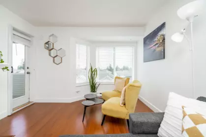 Breakfast Nook Photo of 407 12160 80 Avenue, Surrey, BC