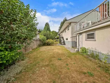 Garden / Landscaping Photo of 336 Walker Street, Coquitlam, BC