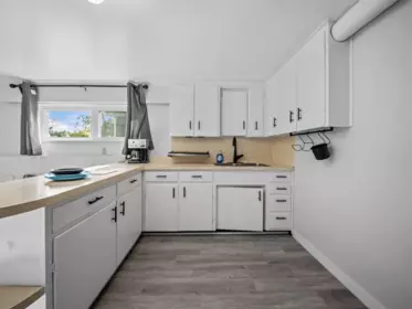 Hallway Photo of 336 Walker Street, Coquitlam, BC