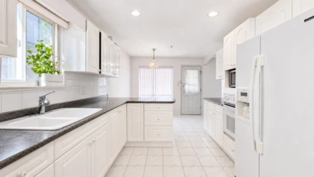 3211 Queens Avenue, Vancouver, BC, Vancouver — Single Family Residence for sale