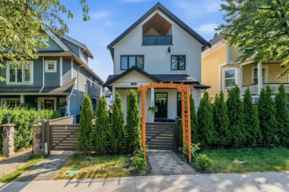 2 1826 E 2nd Avenue, Vancouver, BC, Vancouver — Half Duplex for sale