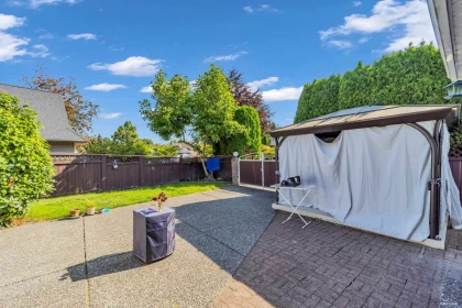 Office / Den Photo of 15447 92a Avenue, Surrey, BC