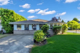 15447 92a Avenue, Surrey, BC