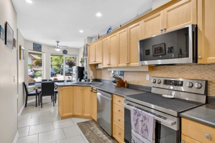 Breakfast Nook Photo of 22 22740 116 Avenue, Maple Ridge, BC