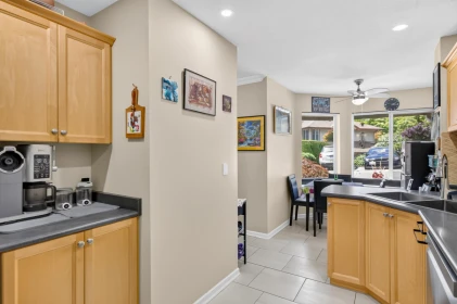 Kitchen Island Photo of 22 22740 116 Avenue, Maple Ridge, BC
